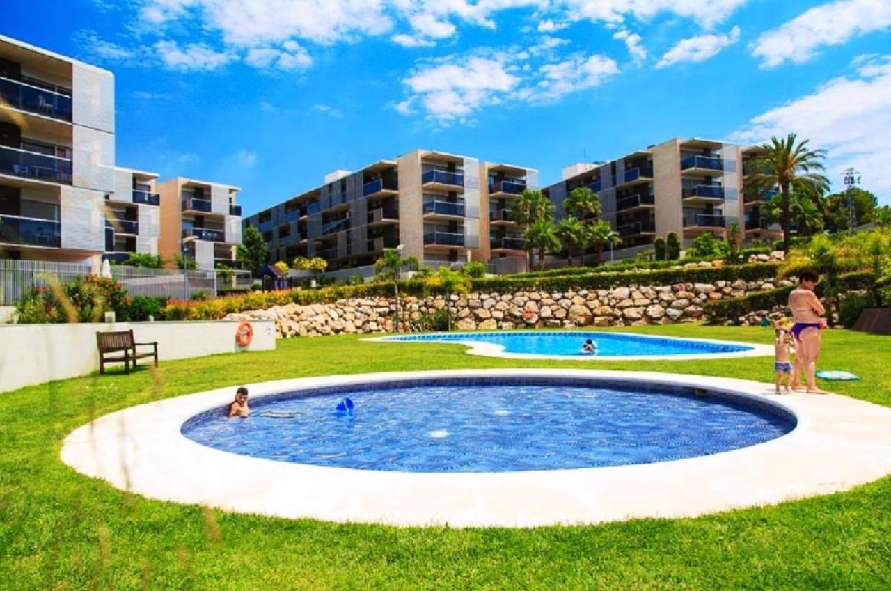 Paradise Village Hogaristic Σαλού Εξωτερικό φωτογραφία