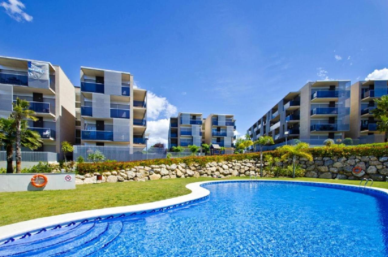 Paradise Village Hogaristic Σαλού Εξωτερικό φωτογραφία